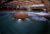 Afbeelding met gebouw, resort, zuilenrij

Automatisch gegenereerde beschrijving